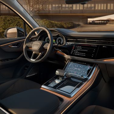 Audi Q7 SUV TFSI e interior
